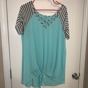 Watermelon sz 1x fits like xl tie front v neck